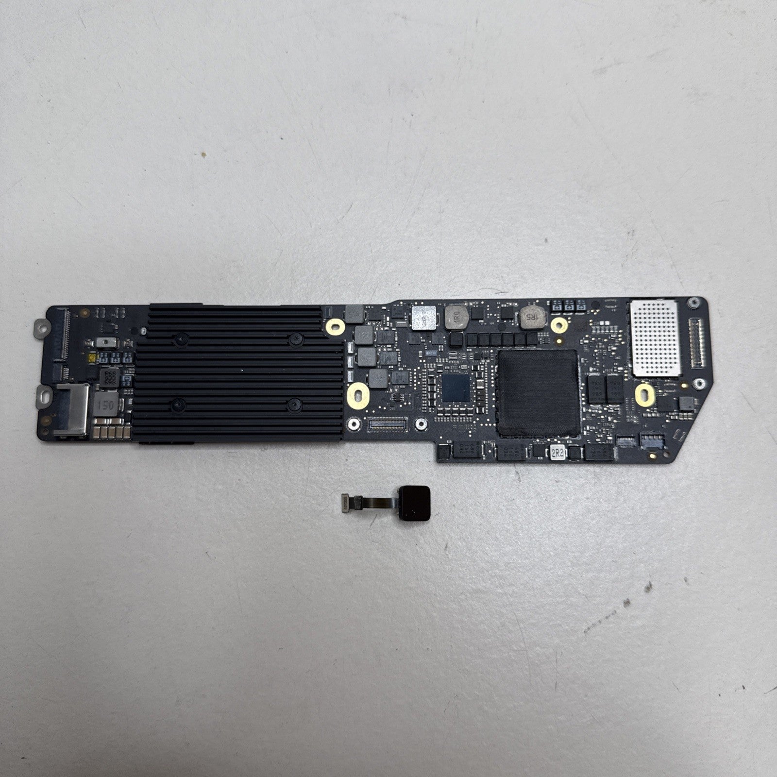 MacBook Air 13" A2179 2020 i3 Dual Core 1.1GHz 8GB 256GB Logic Board + ID Faulty