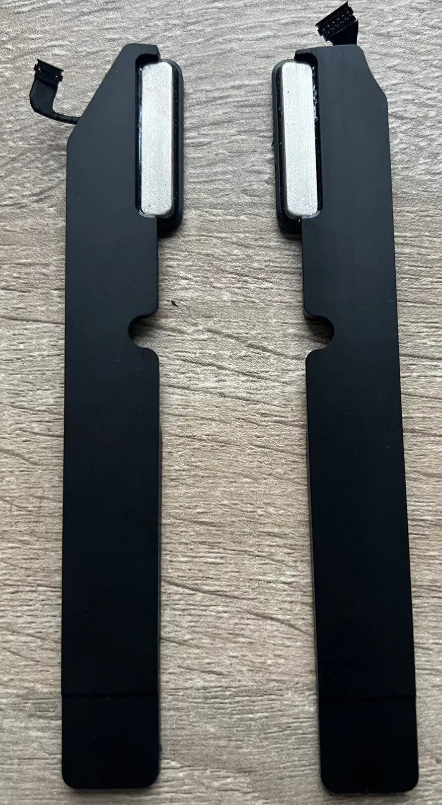 Genuine Apple Macbook Air 13" A1932 2019/2018 Speakers Left & Right Pair.