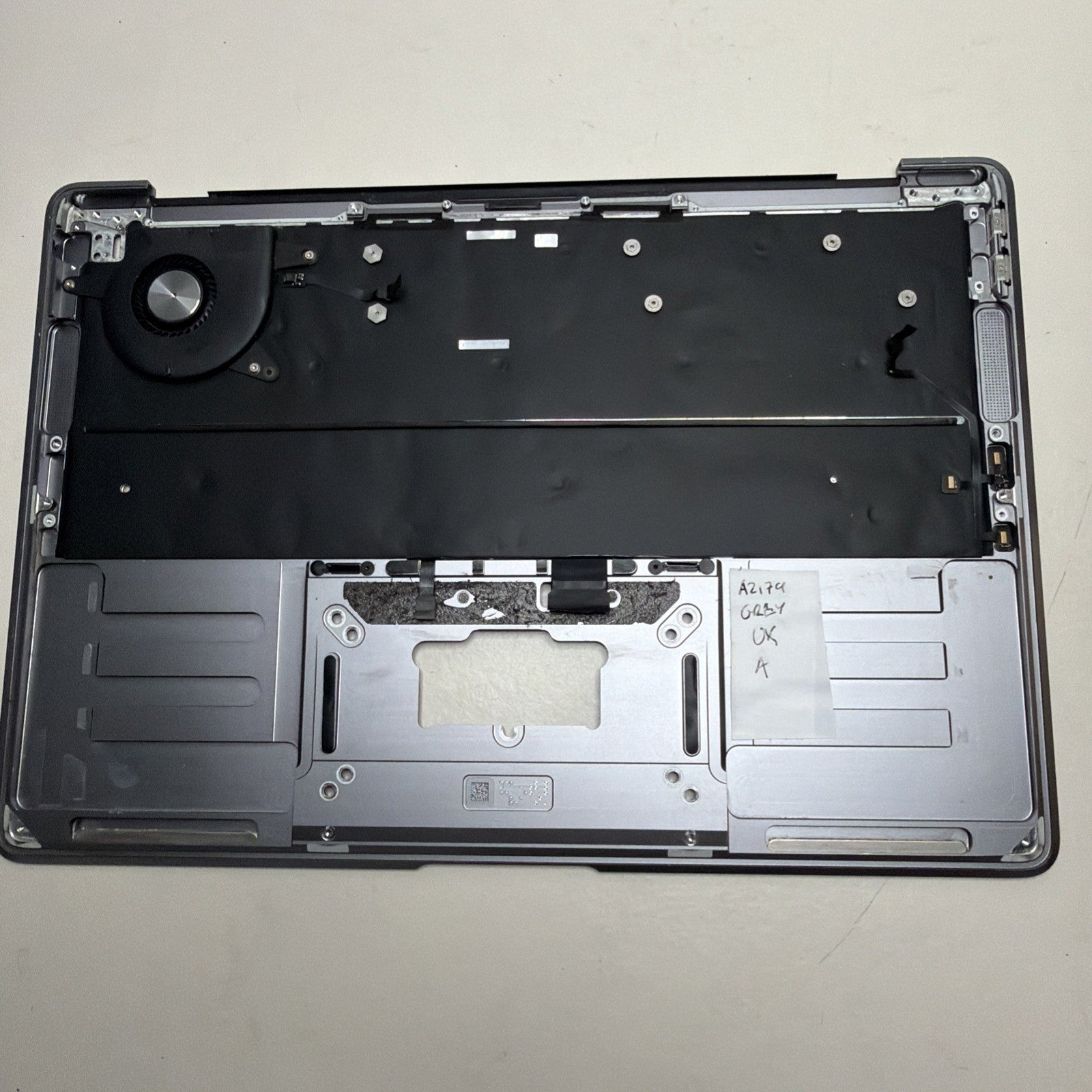  MacBook Air 13" A2179 Palmrest