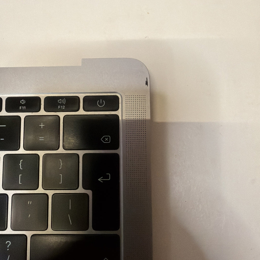 Apple MacBook Pro 13" Retina A1708 Grau Topcase, UK Tastatur & Handballenauflage