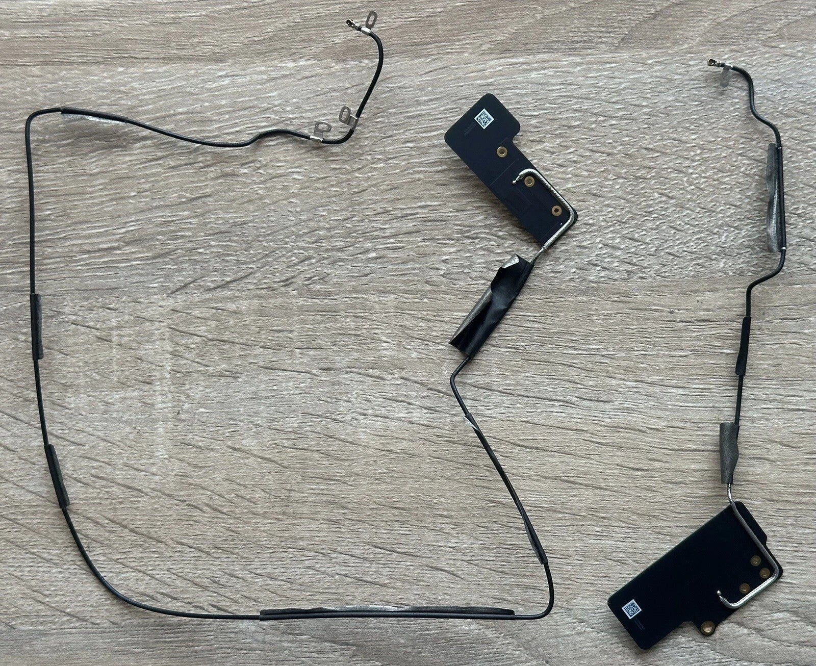 Genuine Apple iMac 24” M1 A2438/A2439 2021 WiFi Flex Cable Connector