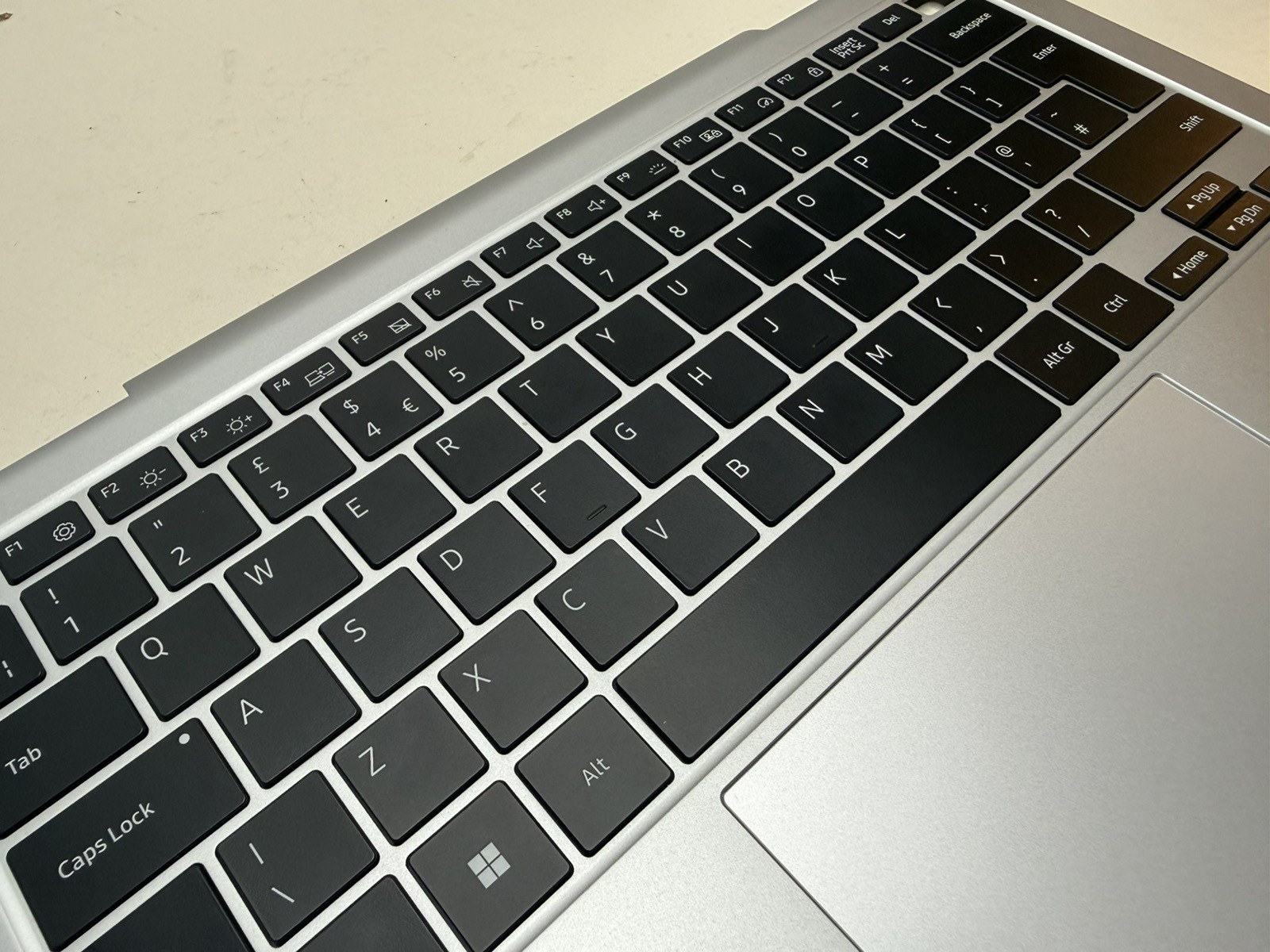 Samsung Galaxy Book2 360 NP730QED, NP730QFG Palmrest UK Keyboard BA98-03321B