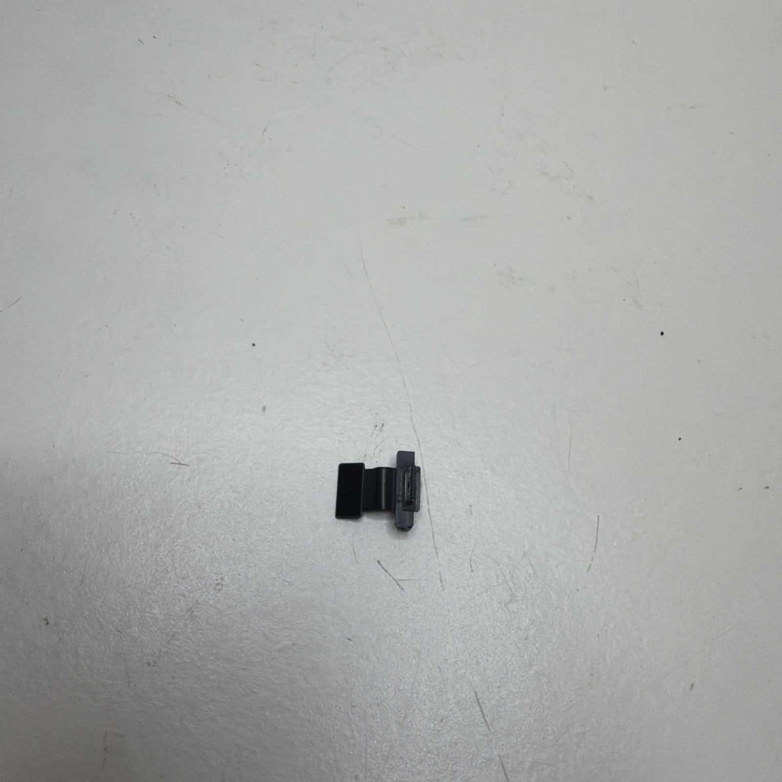 Genuine Apple MacBook Pro A2442 A2485 USB-C Port  821-03084-A