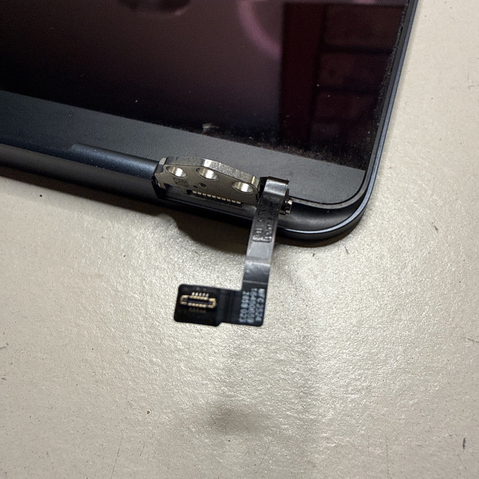 Faulty MacBook Air EMC 8611 13.6” 2024 Midnight Screen