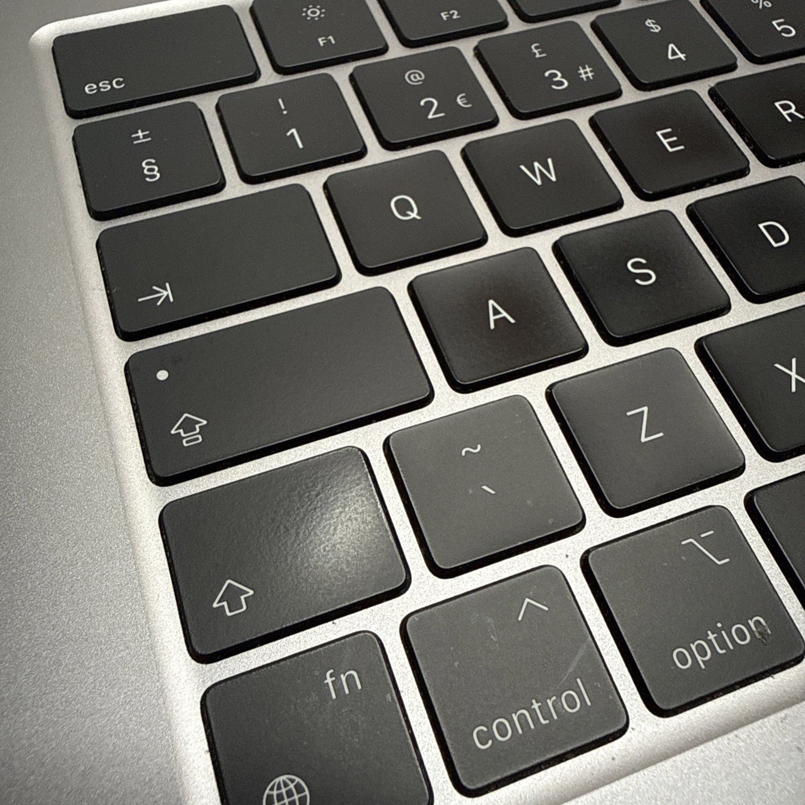 Apple MacBook Air 15" M2 A2941 2023 Palmrest UK Keyboard Space Grey Grade B